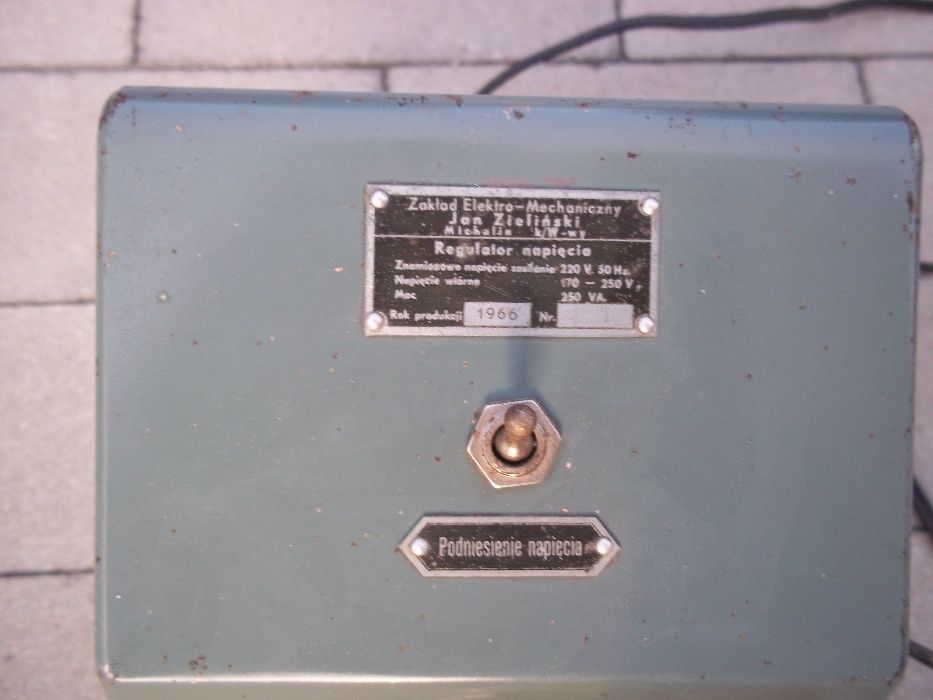 regulator napięcia oryginalny sprawny z 1966 roku jak nowy 6 stopniowy