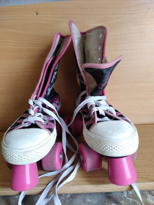 Wrotki trampki Monster High używane rizmiar 36