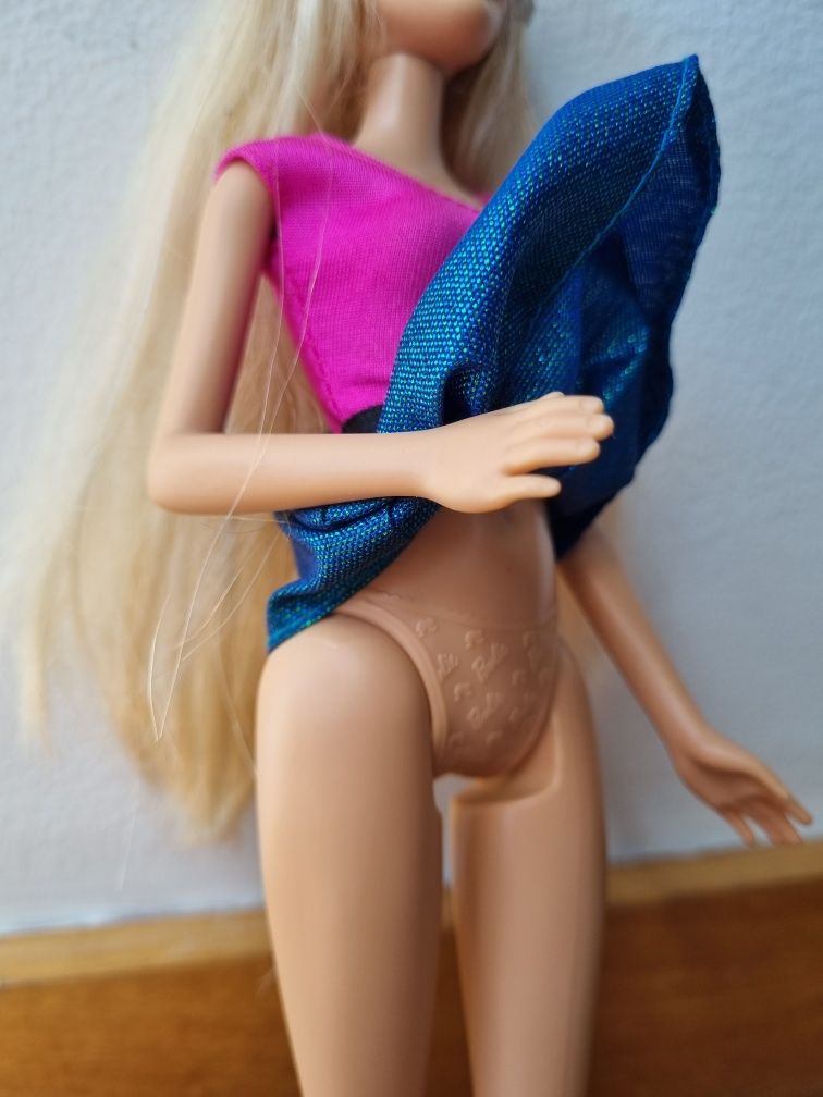 Boneca Barbie. Original. Modo madeixas.