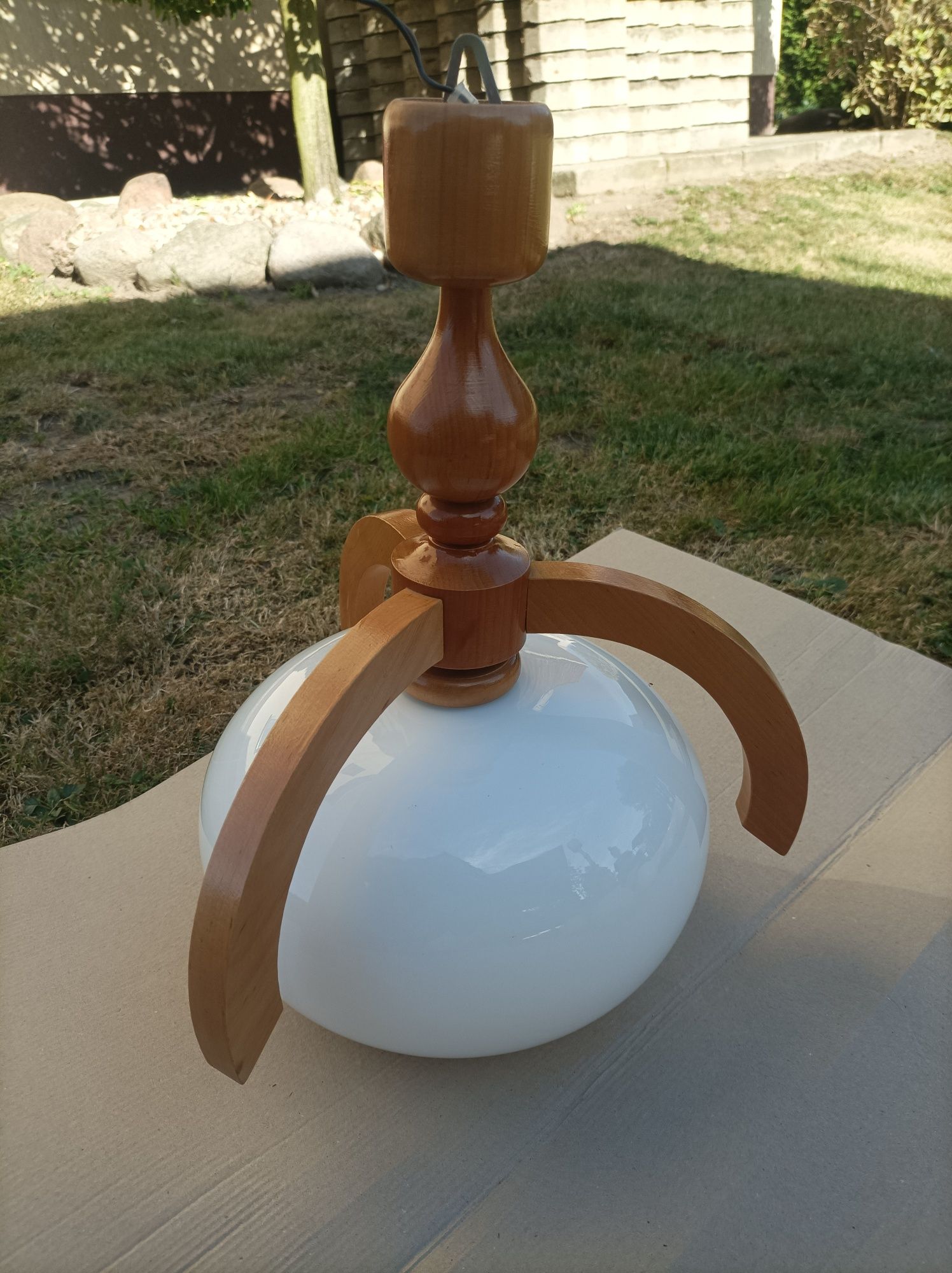 Lampa wisząca 1 żarówka drewniana
