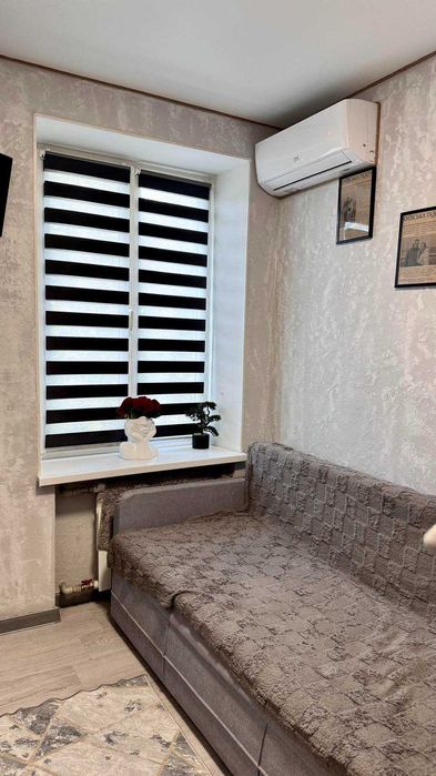 Продається 1-к.кв з якісним ремонтом поруч зі ст.м Берестейська