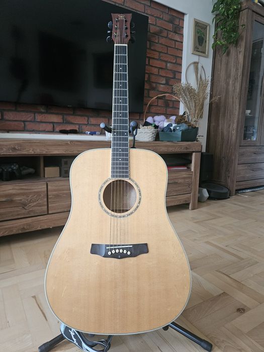 Gitara akustyczna morrison
