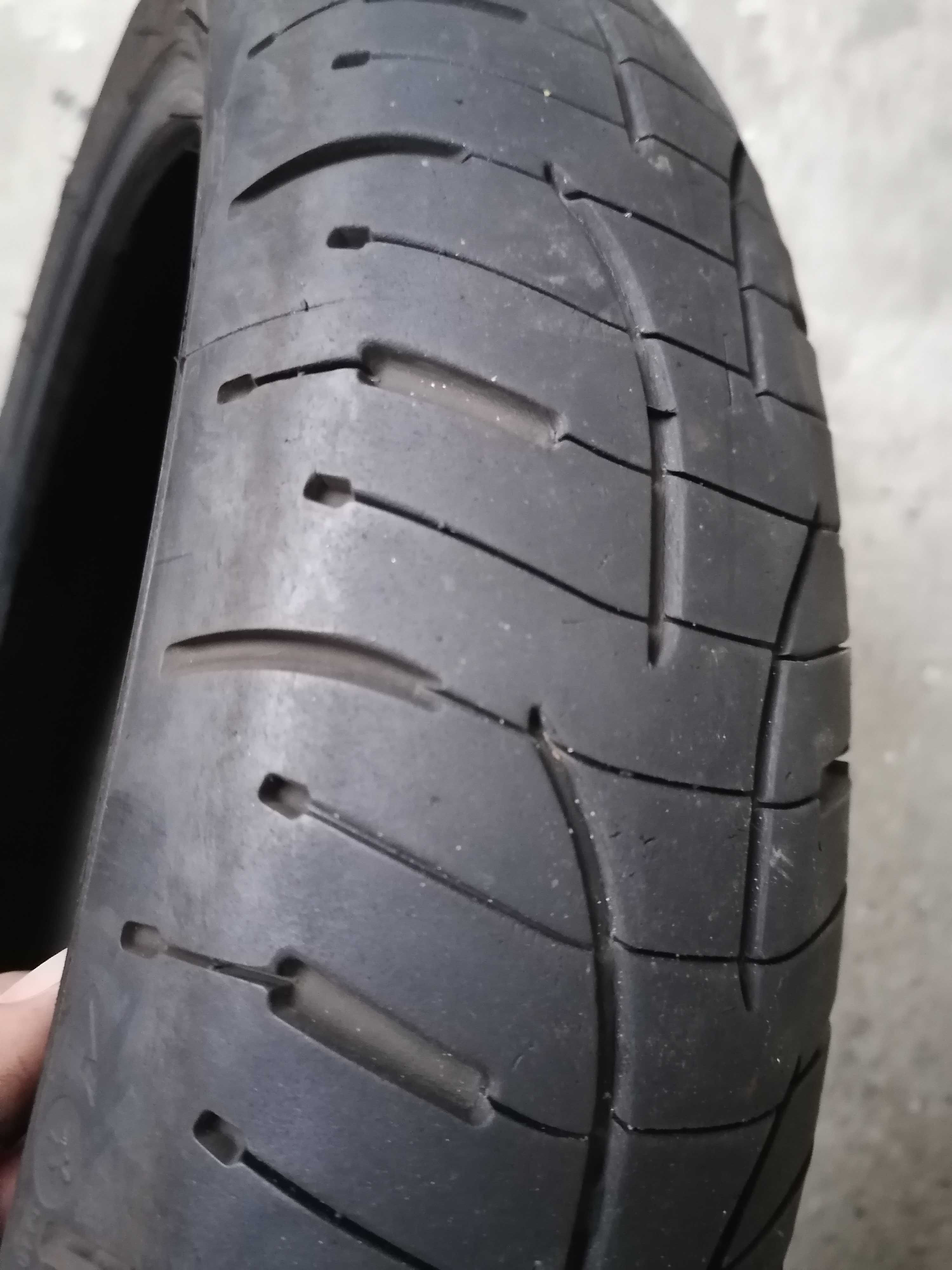 pneu michelin pilot road 4 120 /70  R17