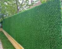 Зелений декоративний забор, огорожа із штучної трави