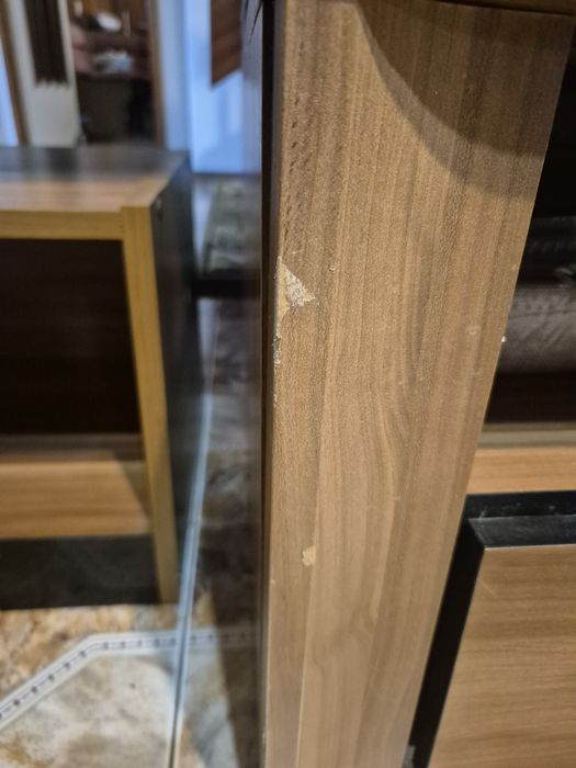 Szafka z przystawką i blatem górnym.