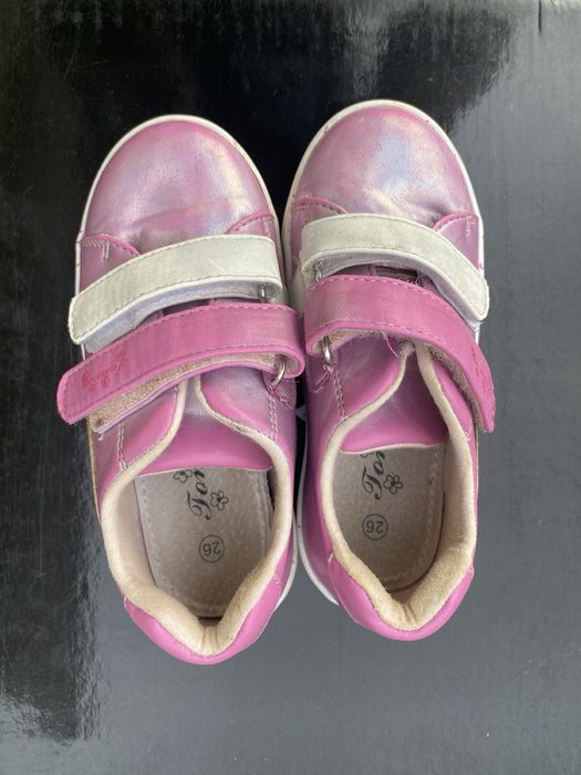 Продом кросівки дитячі.