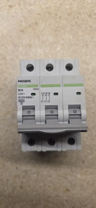 Wyłącznik nadprądowy 3-fazowy B16 3-biegunowy 400V
