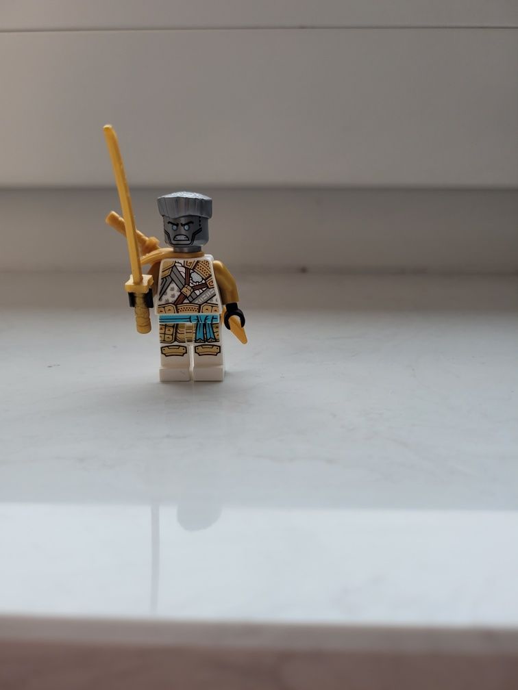 Lego Ninjago figurka Zane 16 sezon