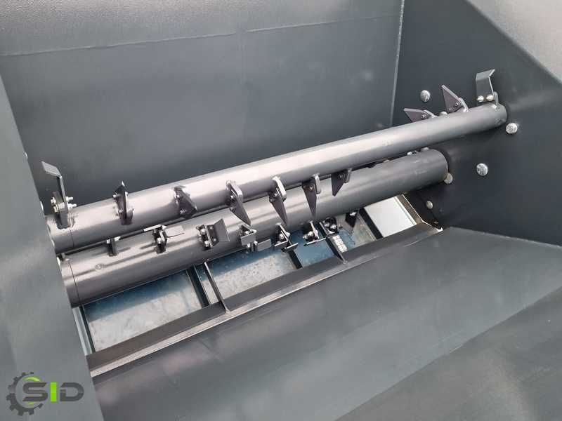 Łyżka dozująca z taśmą, szufla, rozściełacz taśmowy 1,77 m, 2,1 m3 SID