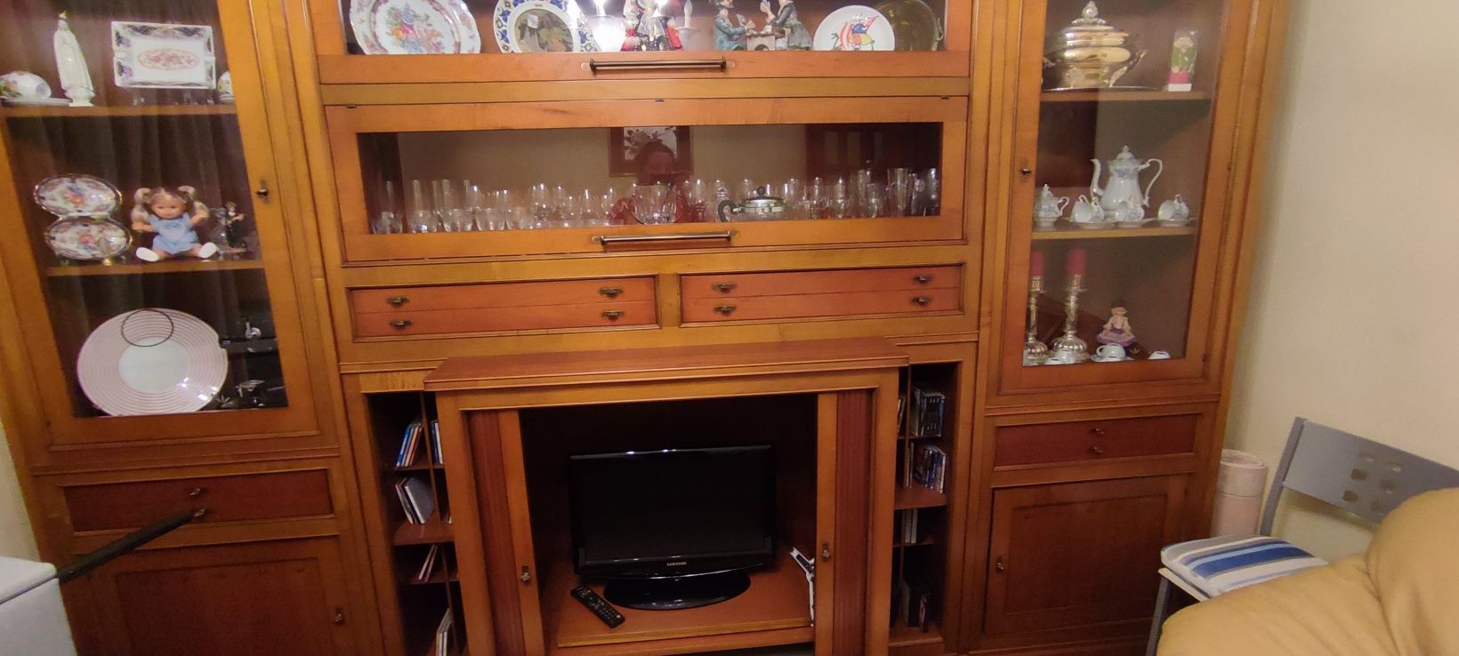 Móvel de sala para televisão e vitrine