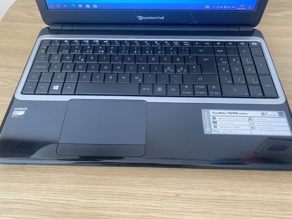 Ноутбук Acer 4/320gb