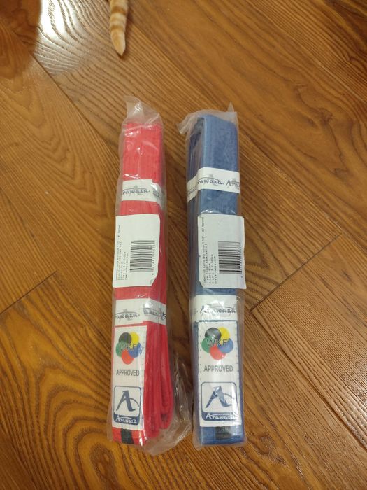 Pas karate 260 cm czerwony niebieski arawaza nowe