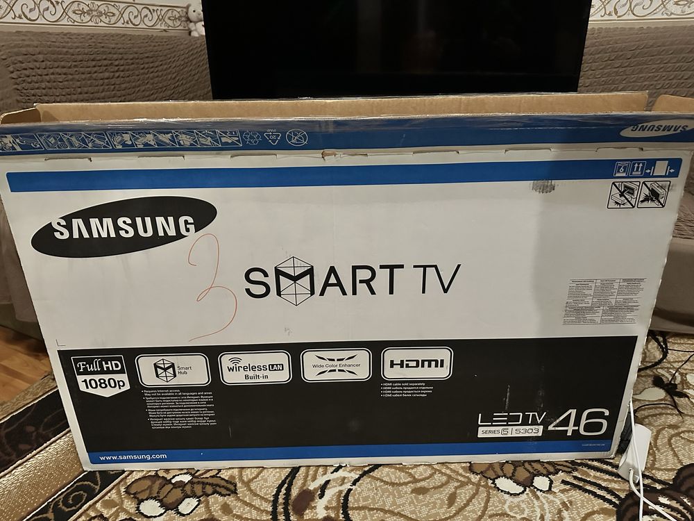 Телевизор LED Samsung SMART TV