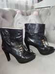 Botki Moschino r. 39