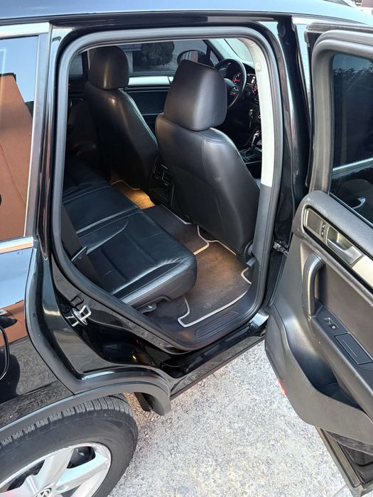 Volkswagen Touareg II 3.0 tdi . Можлива доставка по Україні.