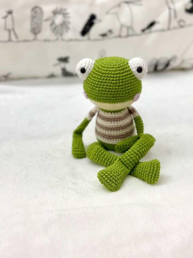 Sapo em croché / amigurumi