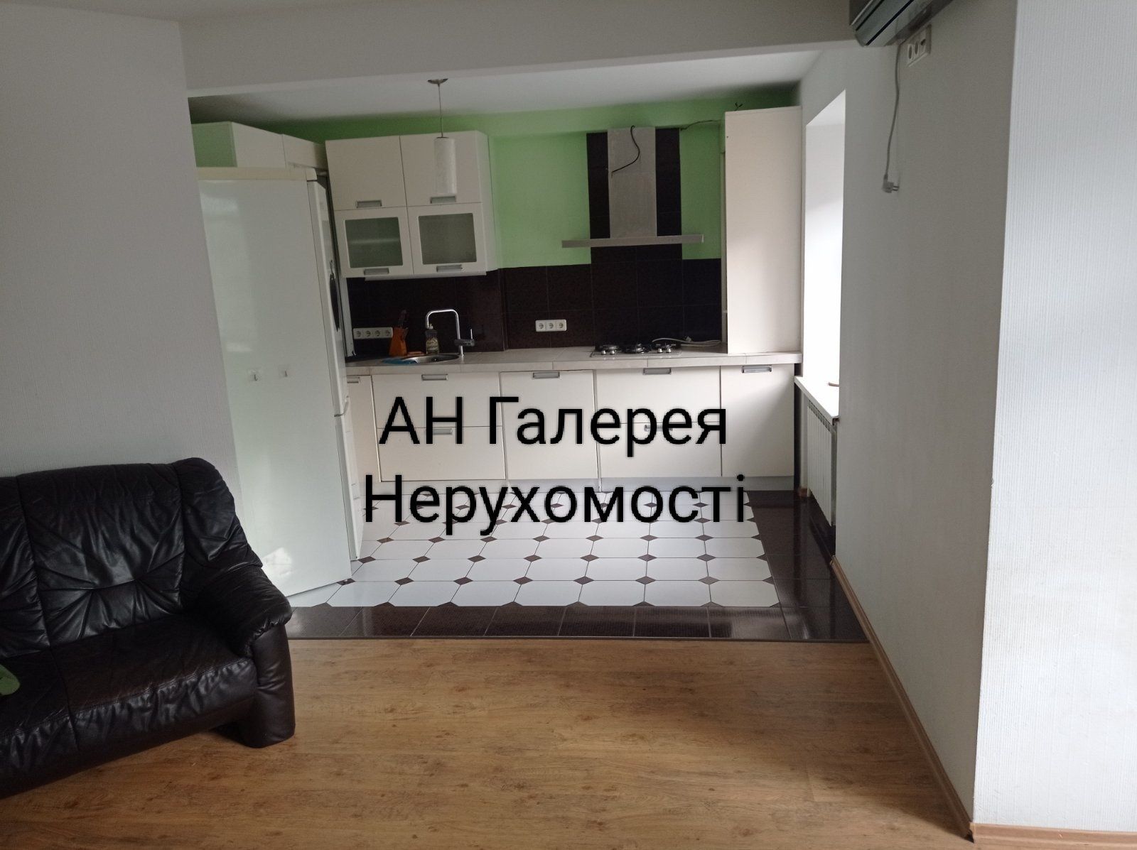 Продаж 3х кімнатної квартири по вул. О.Бідного