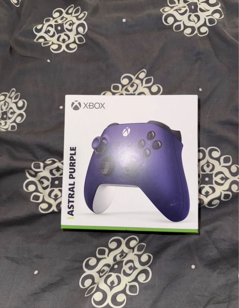Xbox One X 1TB 2 Pady