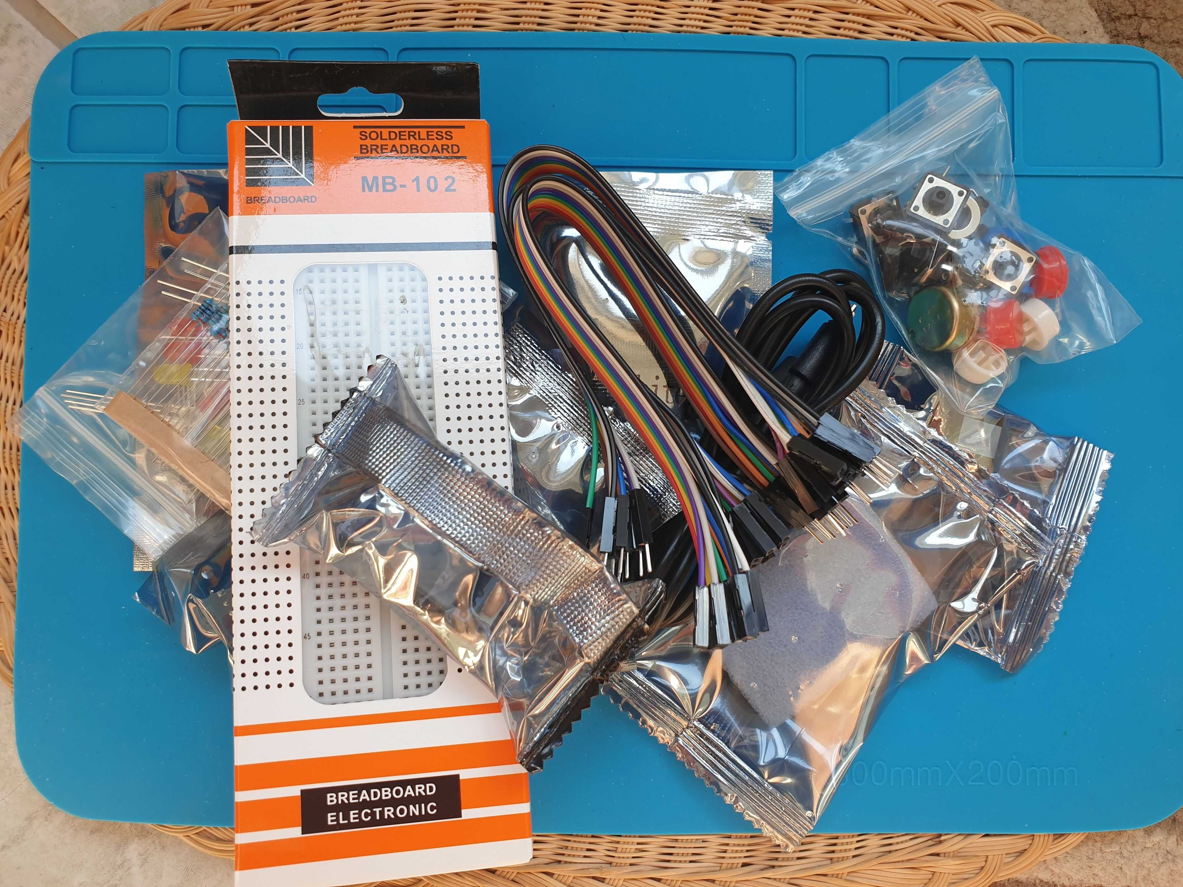 Навчальний набір ESP Starter Kit ESP32-WROOM WiFi + Bluetooth