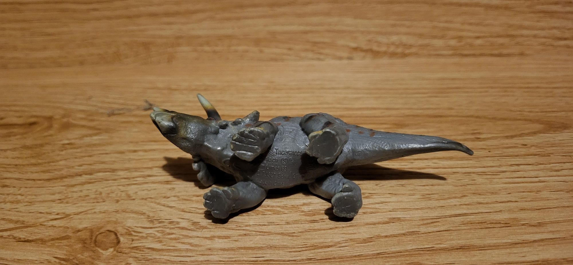 Schleich dinozaur triceratops figurki model wycofany z 2002 r.