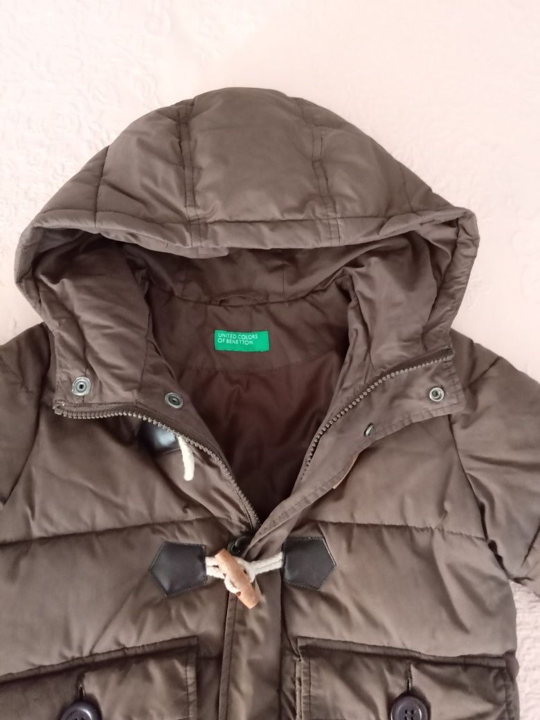 Roupa de marca: Conjunto de casaco/anorak Benetton e calças Boss