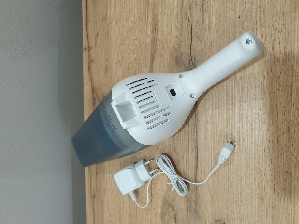 Odkurzacz ręczny bezprzewodowy Black&Decker