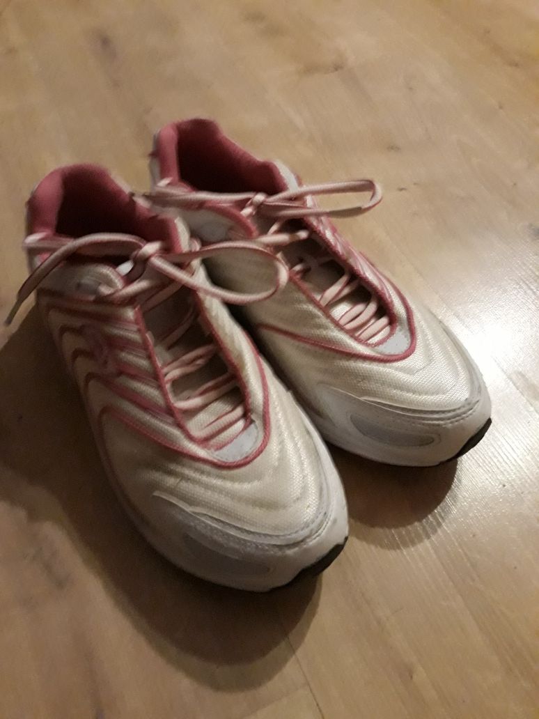 Buty  sportowe 39