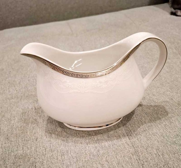 Zestaw obiadowy na 12 osób I kawowy na 6 osób