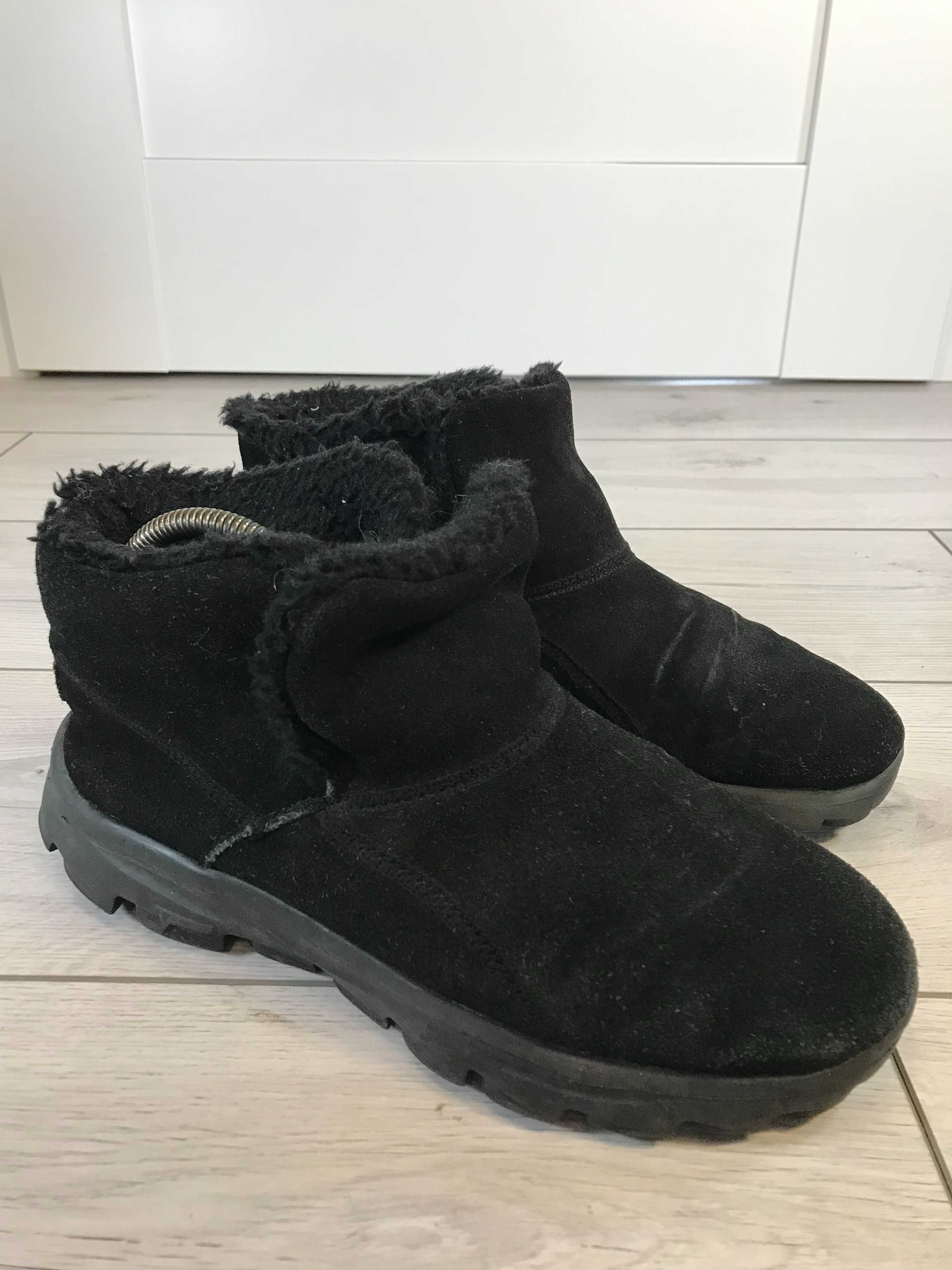 Buty zimowe Skechers Chugga rozm. 39 ocieplane