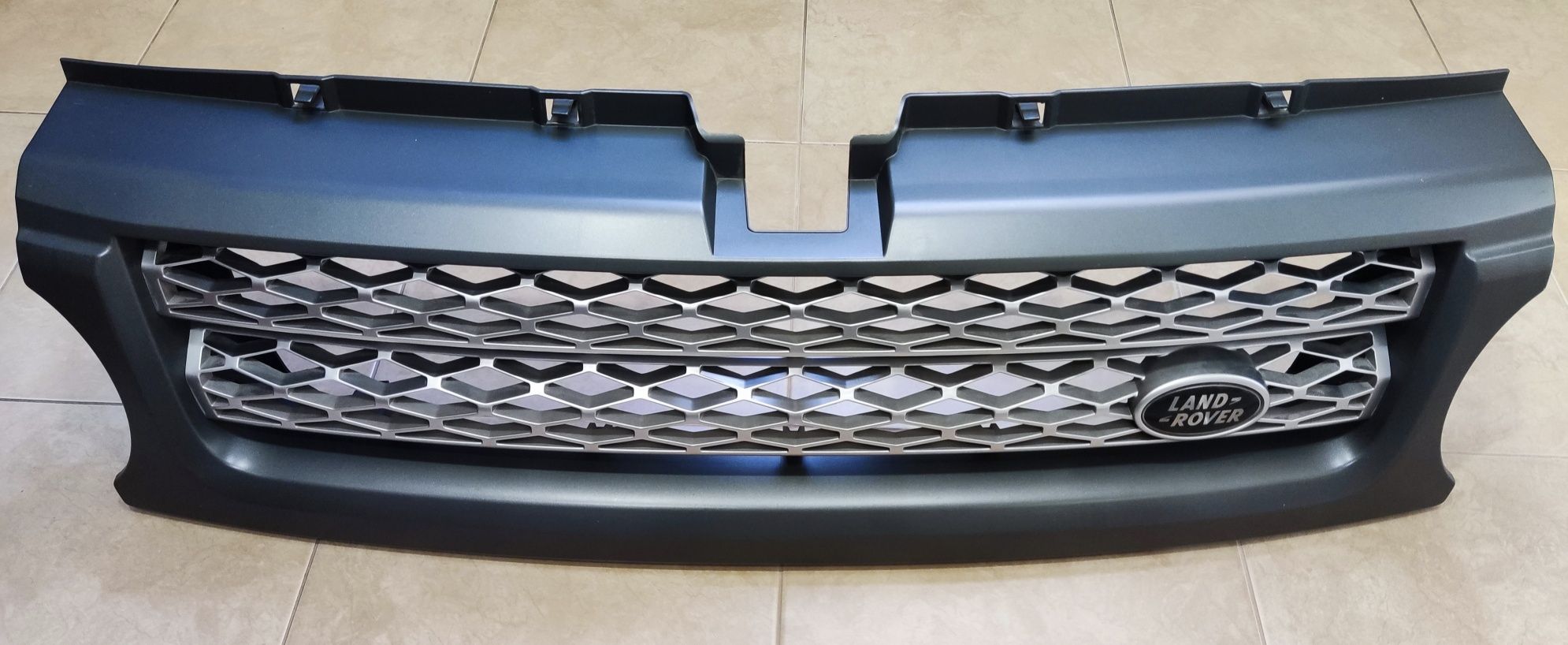 Решетка радиатора Range Rover Sport L320