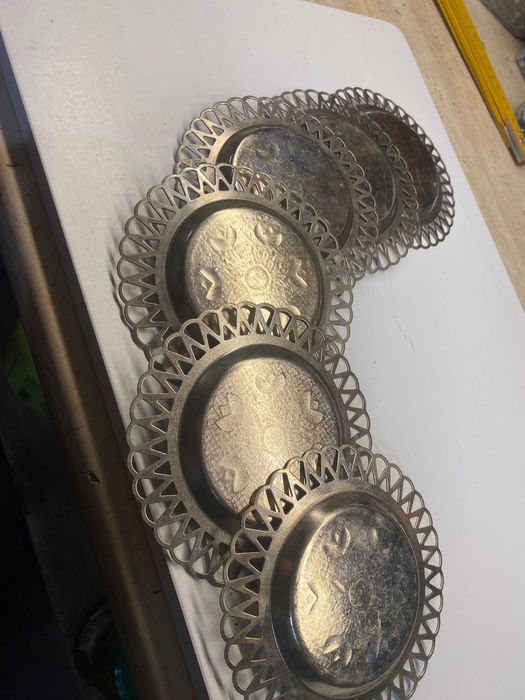 podstawki , podkładki ,talerzyki pod szklanki PRL chrom metal PIĘKNE