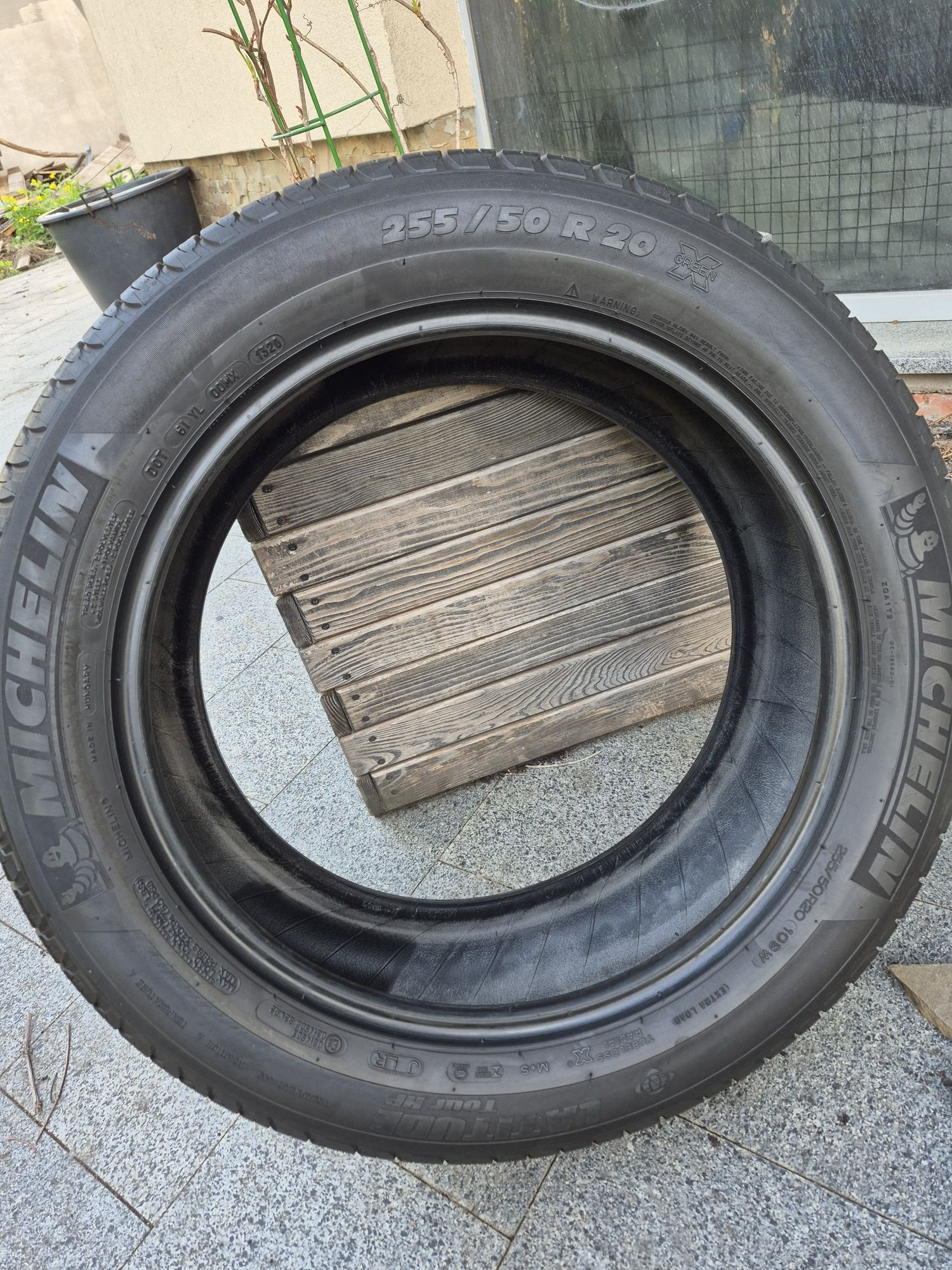 Покришка MICHELIN 255/50r20