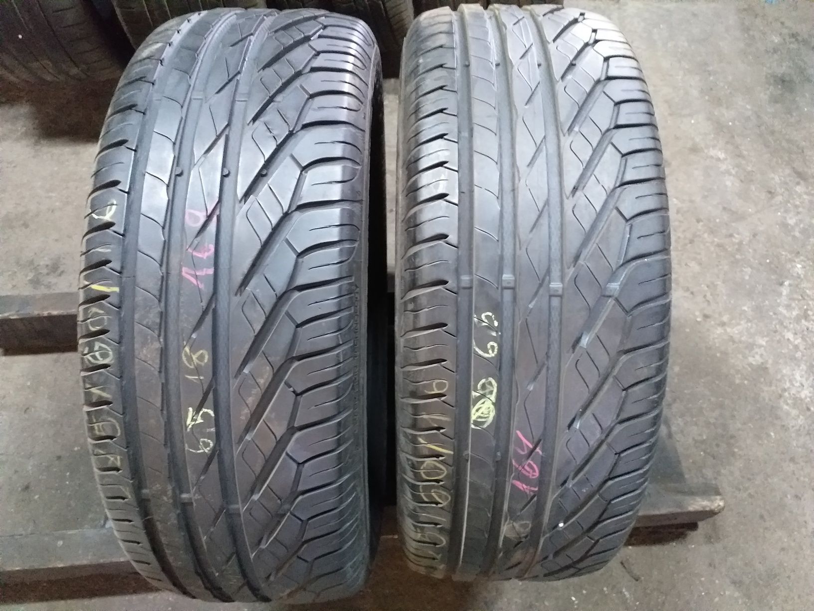 Opony 225/60R16 UNIROYAL