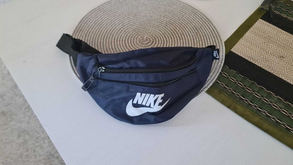Nerka Nike.  Jak nowa !