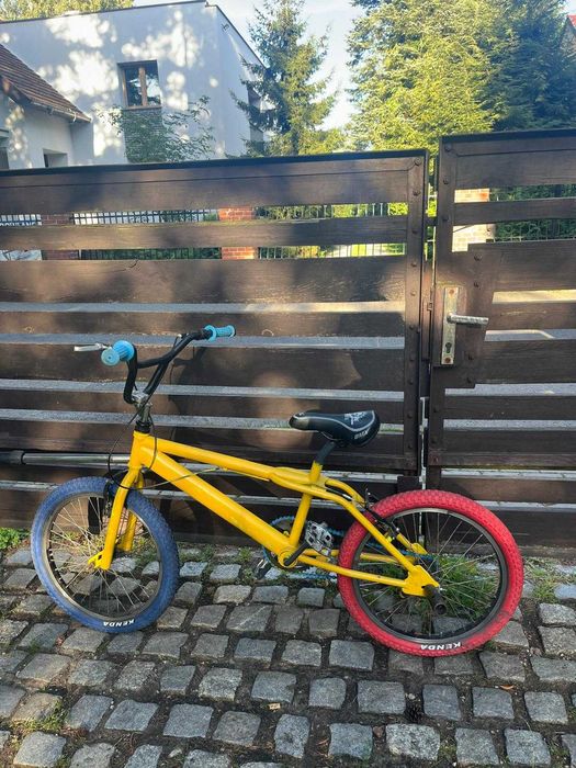 Rower BMX profesjonalny 16' +kask gratis, unikalny kolor-mało Jeżdżony