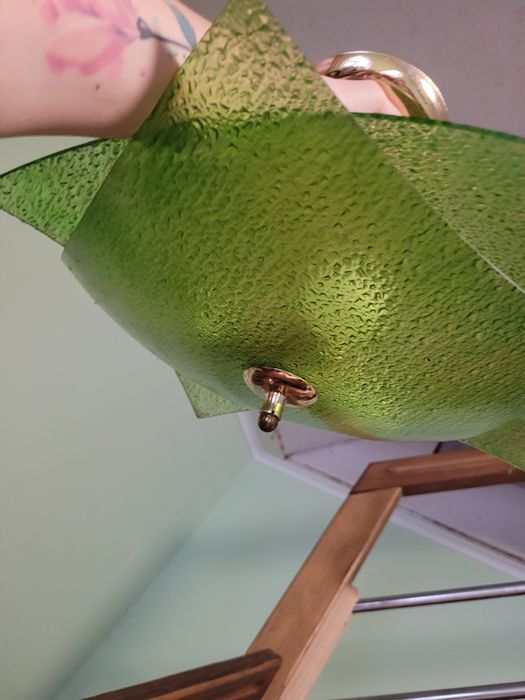 Люстра стельова зелена