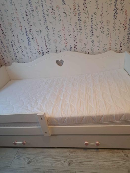 Łóżko dzieciece z materacem 90cm x 160cm
