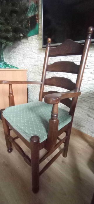 krzesło drewniane tapicerowane stylowe