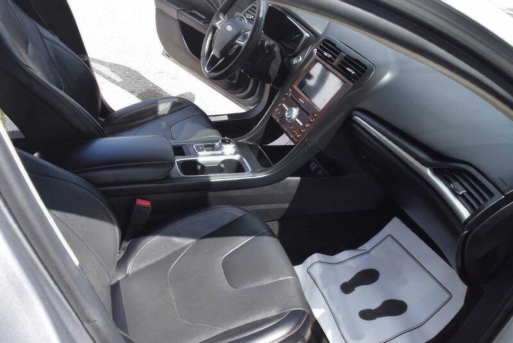 Ford Fusion Titanium      2020