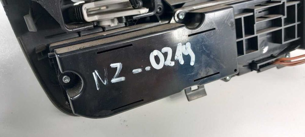 Mercedes Vito W639 Lift Ramka Panel Klimatyzacji Nawiewu A6396800007