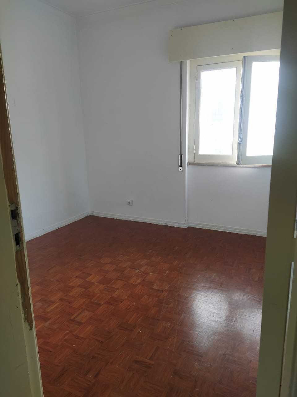 Apartamento T2 em Corroios