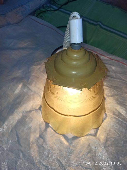 прожектор галогенный, люстры на пять, три и один плафон