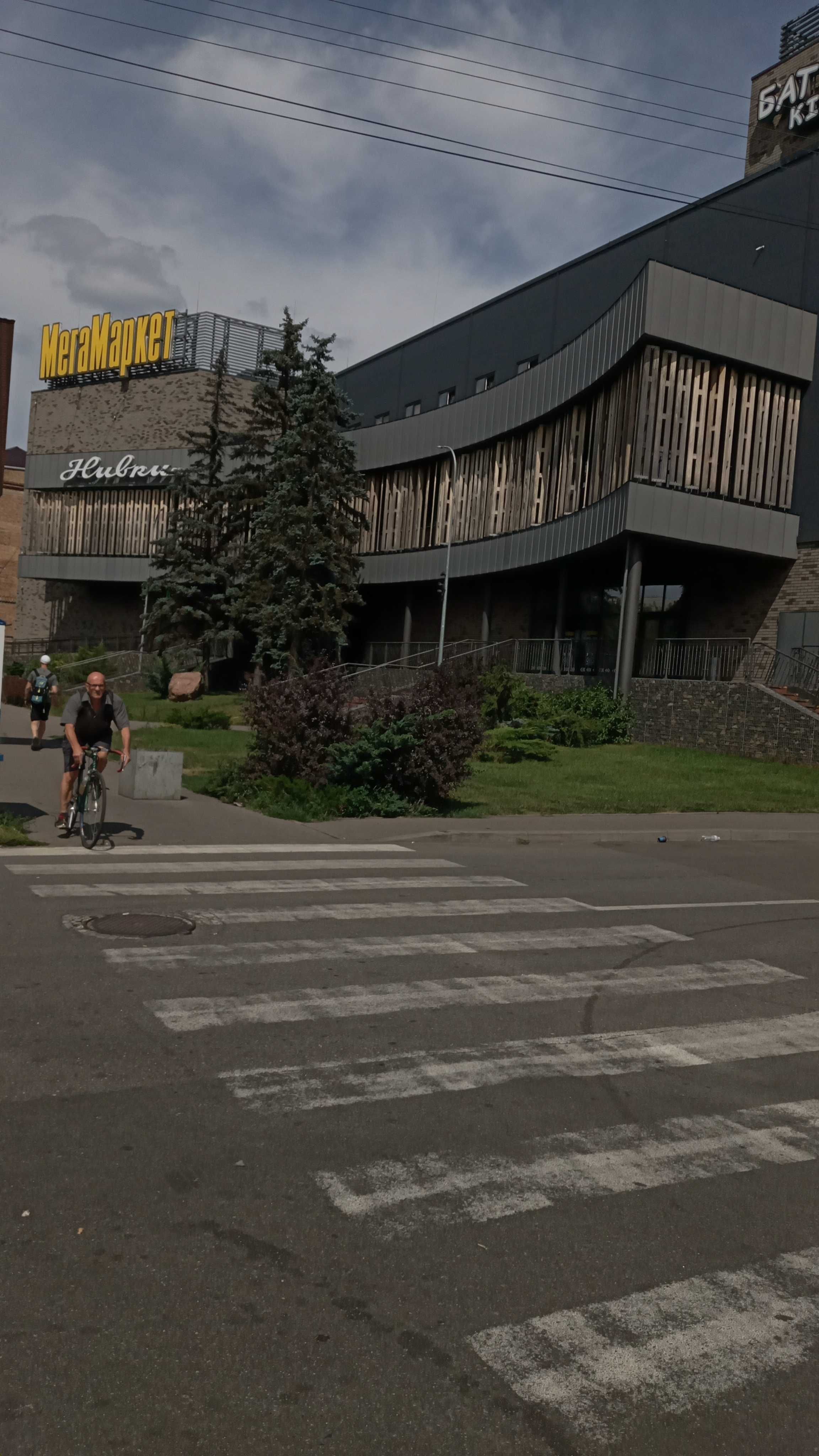 Здам 2к квартиру,м Нивки-15 хв. пiшки, Щербакiвського вул.,56/7