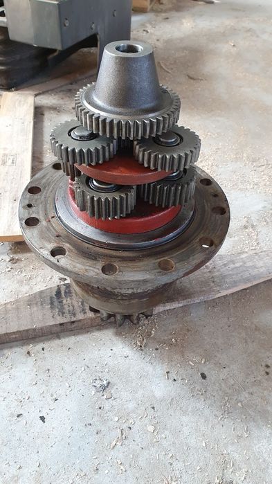 Редуктор повороту ,GD-3,5 GD-4, GD-5, SAT200/210 до екскаваторів