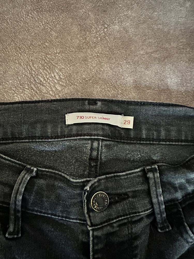 Джинси Levi’s