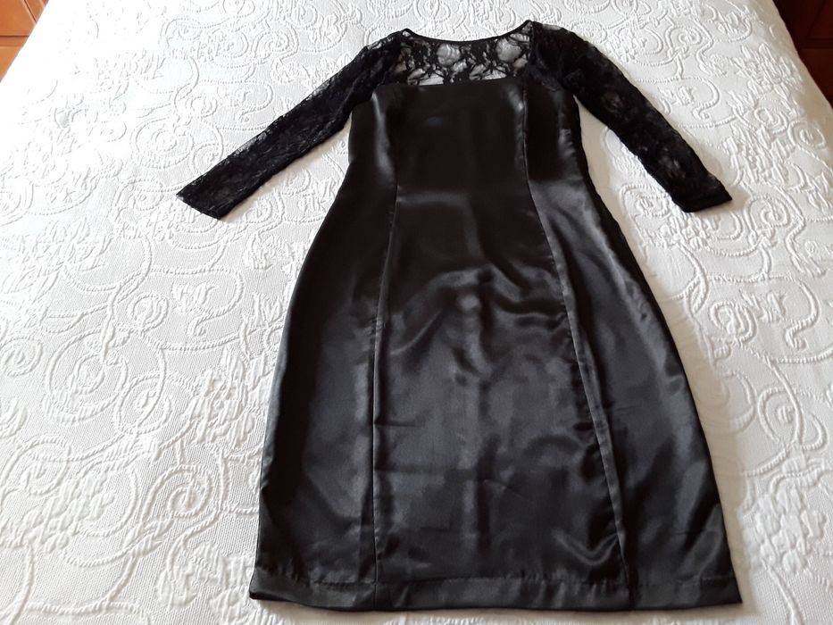 Vestido Festivo Preto Acetinado e Renda (NOVO) Portes Grátis