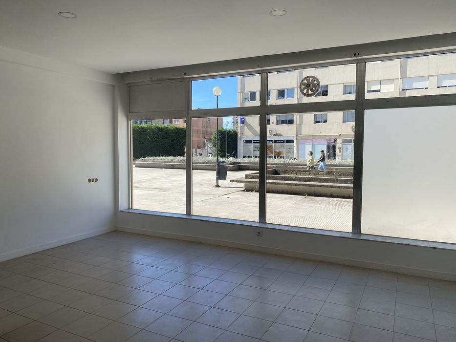 Arrenda-se Loja com 41 m2, no Padrão da Légua - Matosinhos