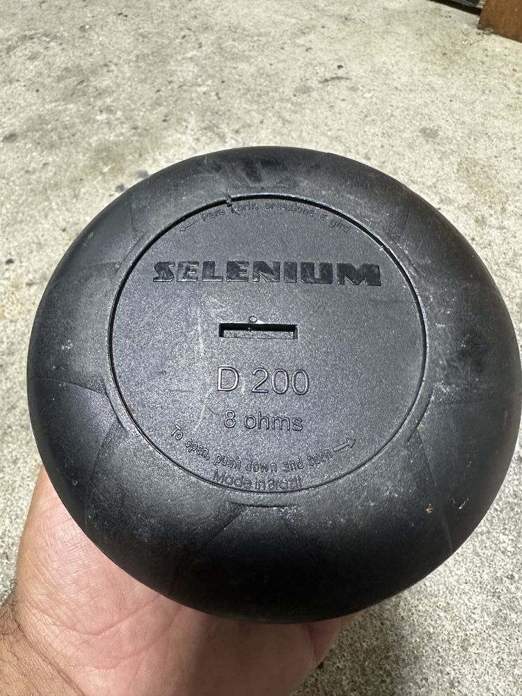 Som automotivo JBL