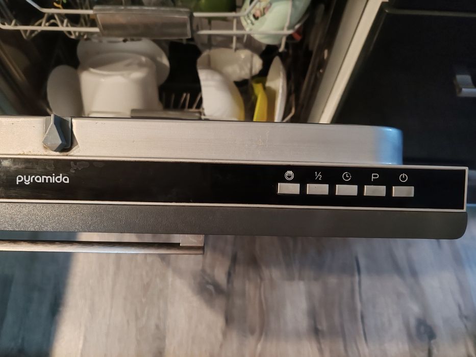 Посудомийна машина вбудована Pyramida DWN 6014