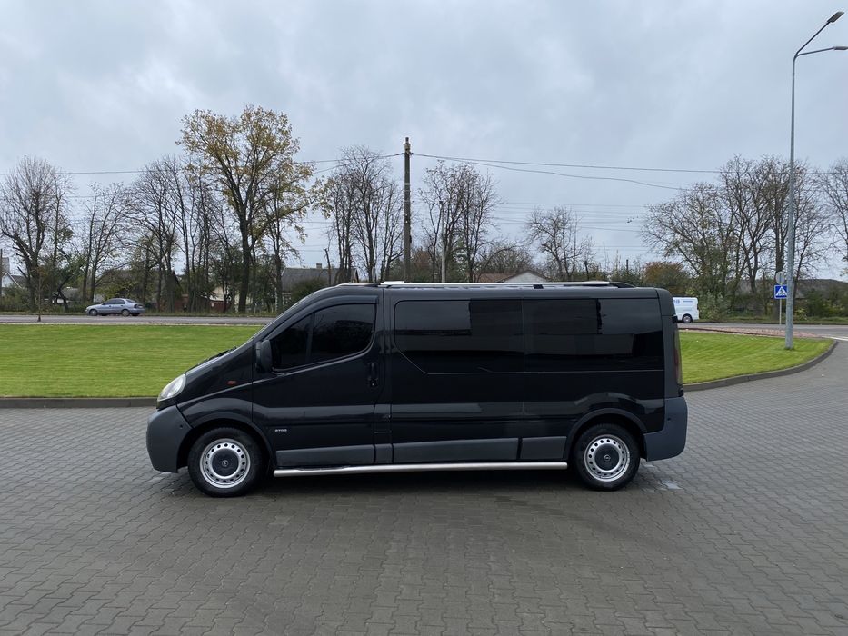 Продам Opel Vivaro 1,9 maxi база